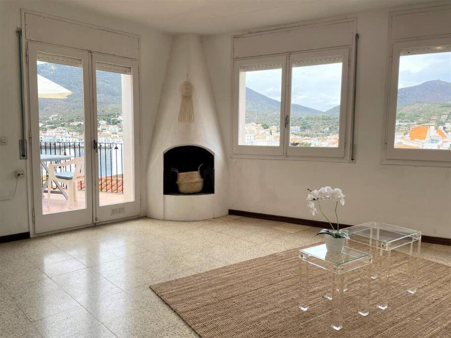 Des Puig - Apartment With Sea Views Cadaqués Eksteriør bilde
